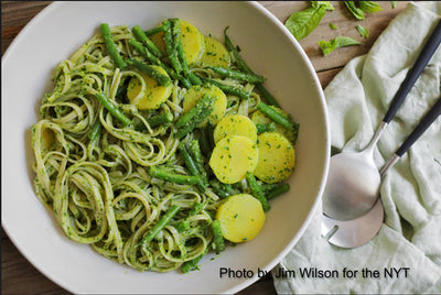 Pasta, Green Beans and Potatoes with Pesto Sauce (by Nancy Harmon Jenkins from NYT)