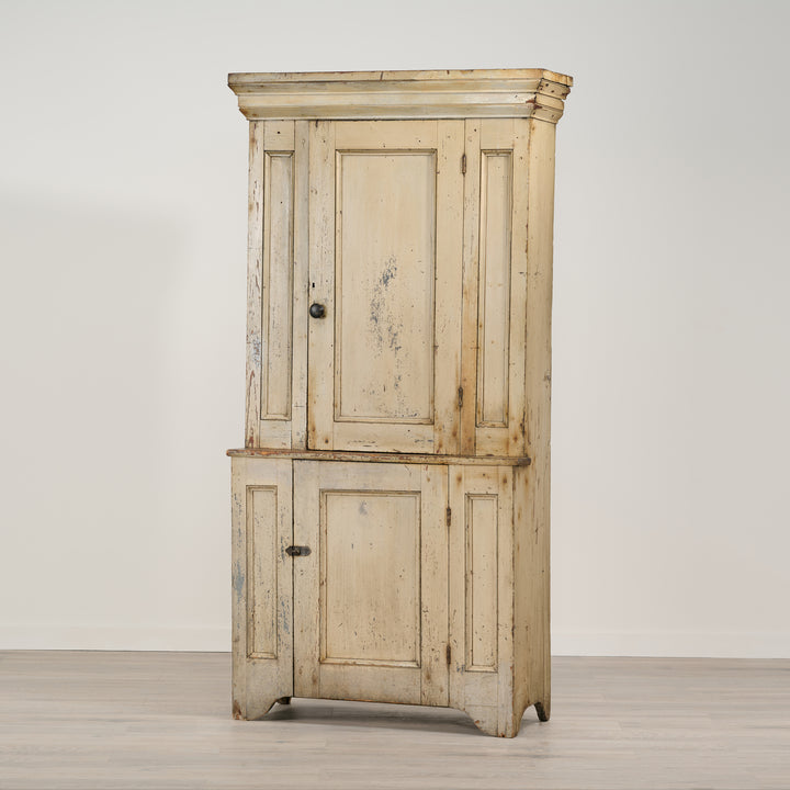 Very Early Connecticut Cupboard