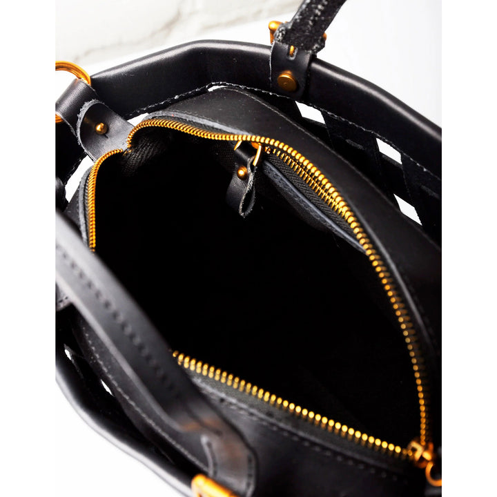 Venture Basket Leather Tote in Black