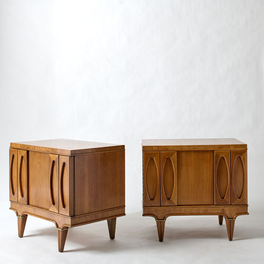 Pair of Mid-Century American Martinsville Nightstands