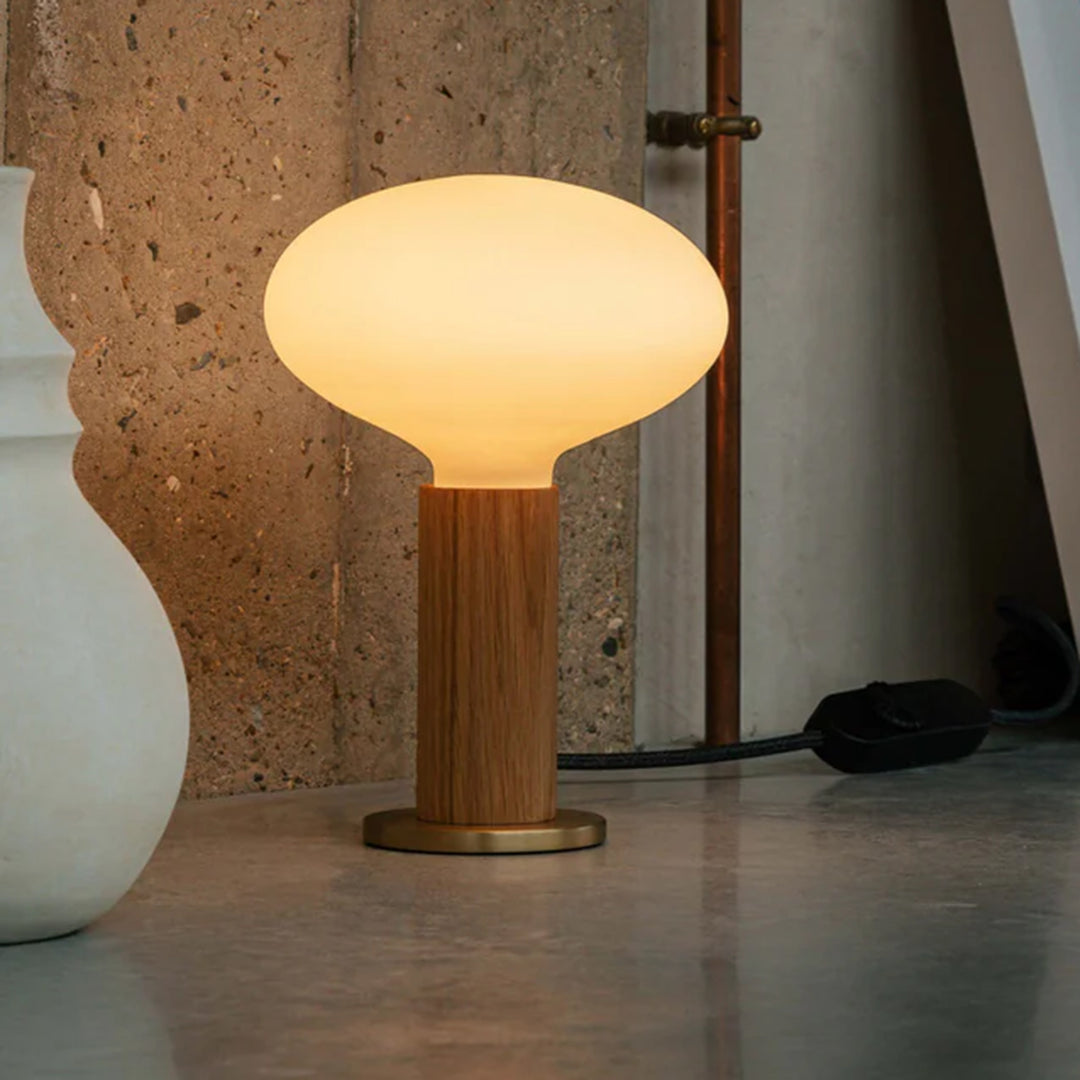 Oval 7W WoD 2000-2800K E26 Matte Porcelain US LED Bulb