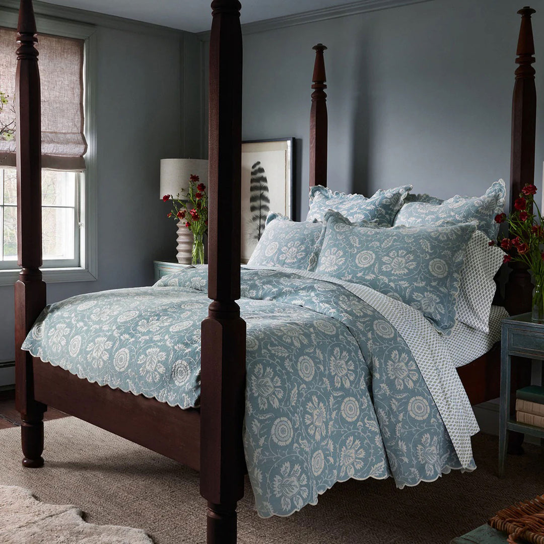 Kimari Mist Queen Coverlet