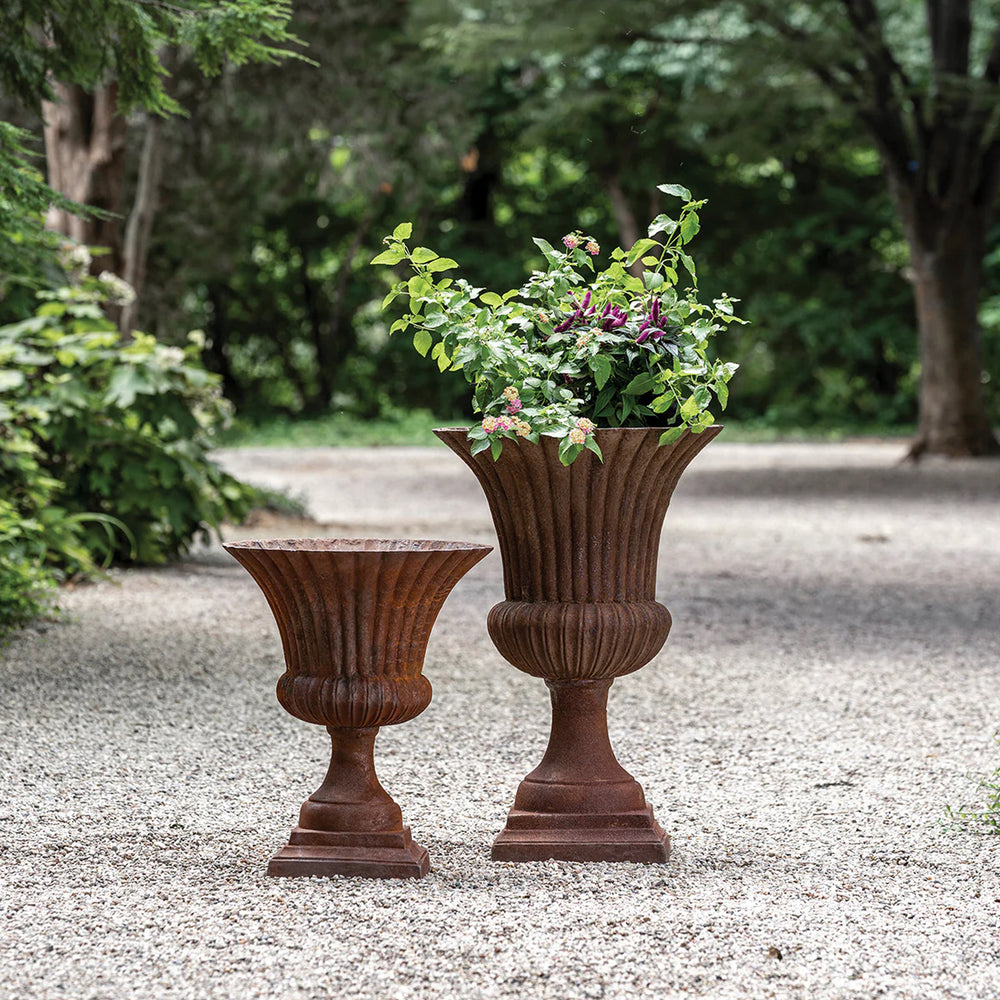 Medium Ribbed Urn