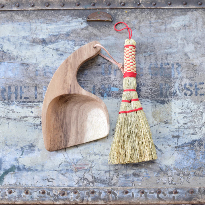 Sorghum Hand Broom & Dustpan Poppy/Dune Grass
