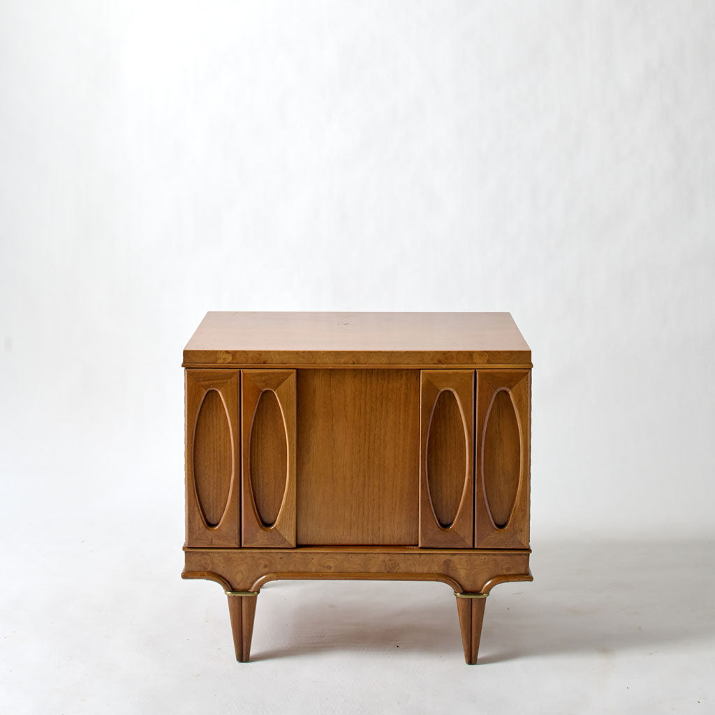 Pair of Mid-Century American Martinsville Nightstands