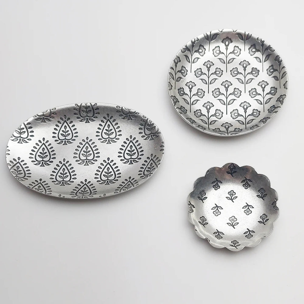 Oval Ring Dish w/ Paisley Motif