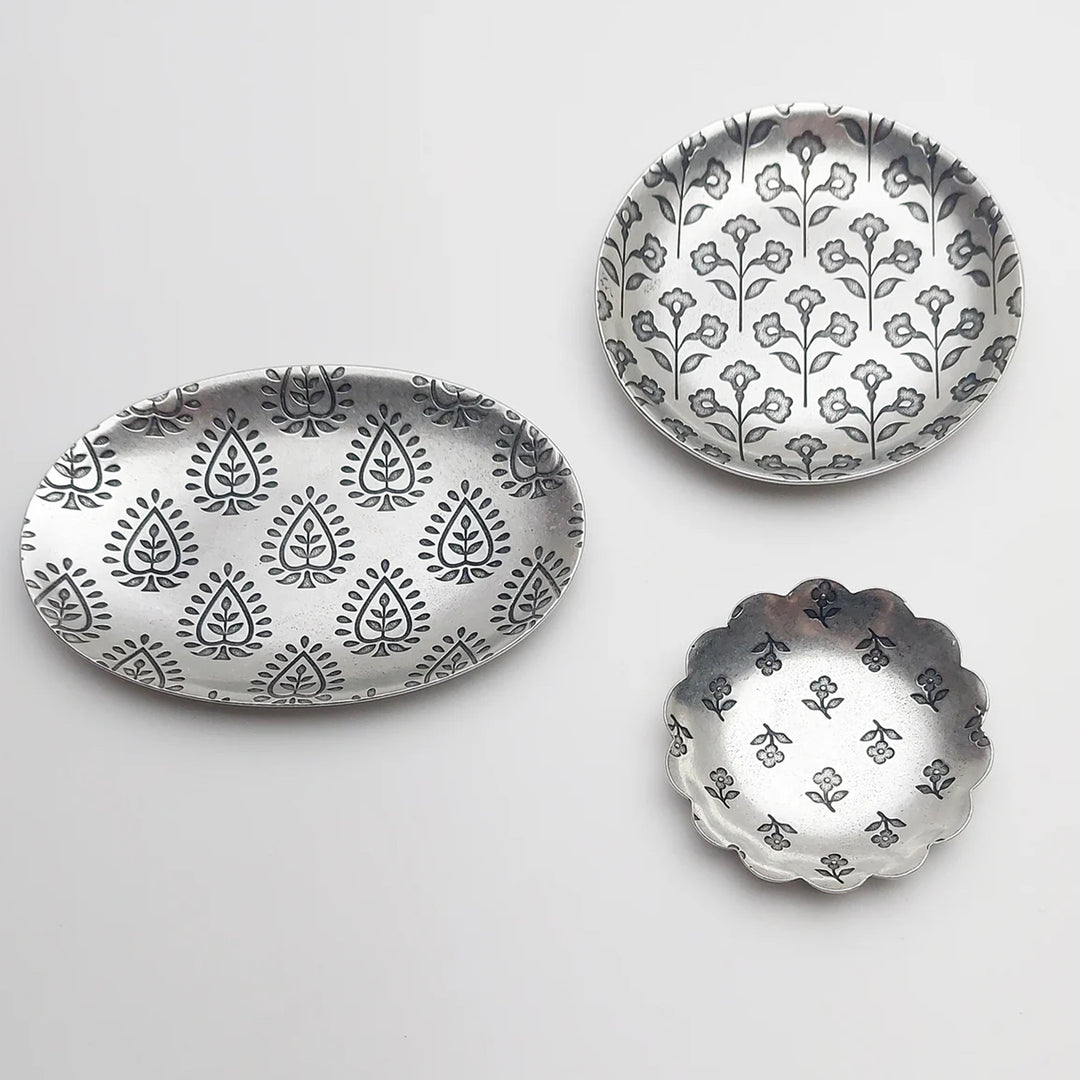 Oval Ring Dish w/ Paisley Motif
