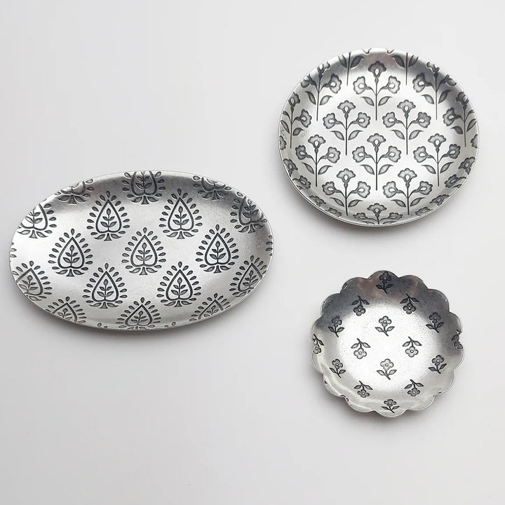 Oval Ring Dish w/ Paisley Motif