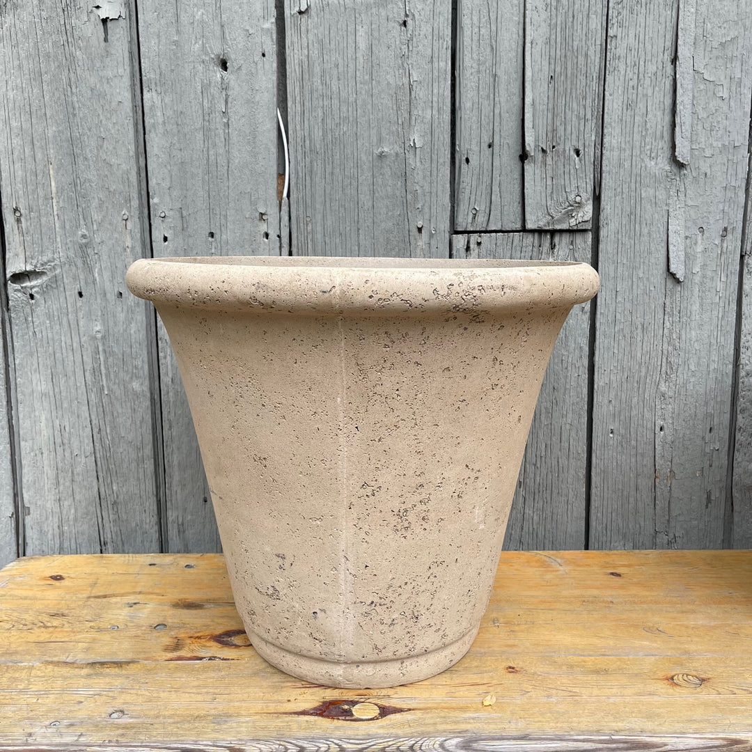 Lavastone Planter Andover Medium (22x19)