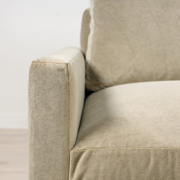 Big Easy Sofa with Thin Arms in Elephant Gray (95")