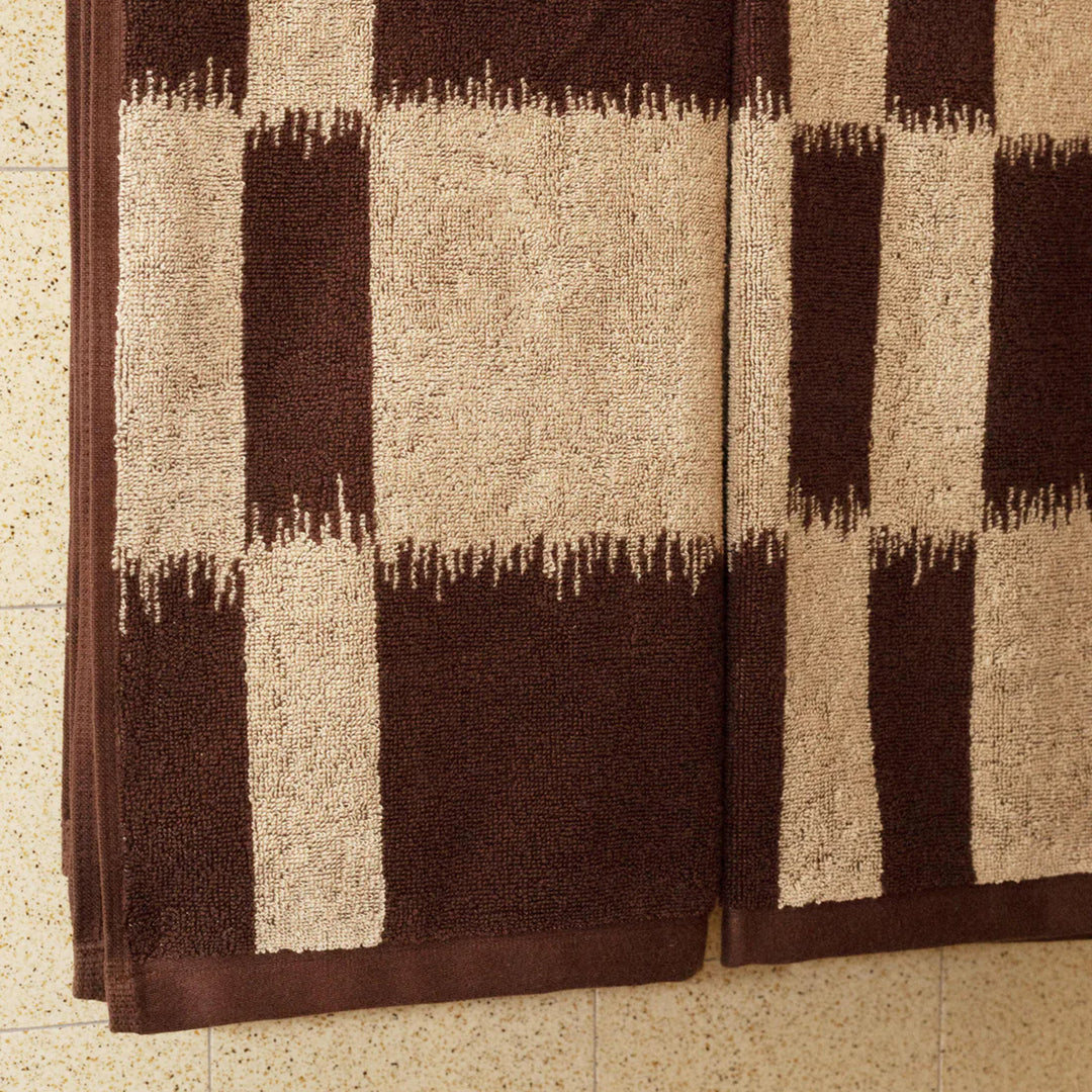 Karin Hand Towel