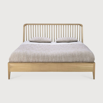 Oak Spindle Bed in Varnished Natural by Ethnicraft 